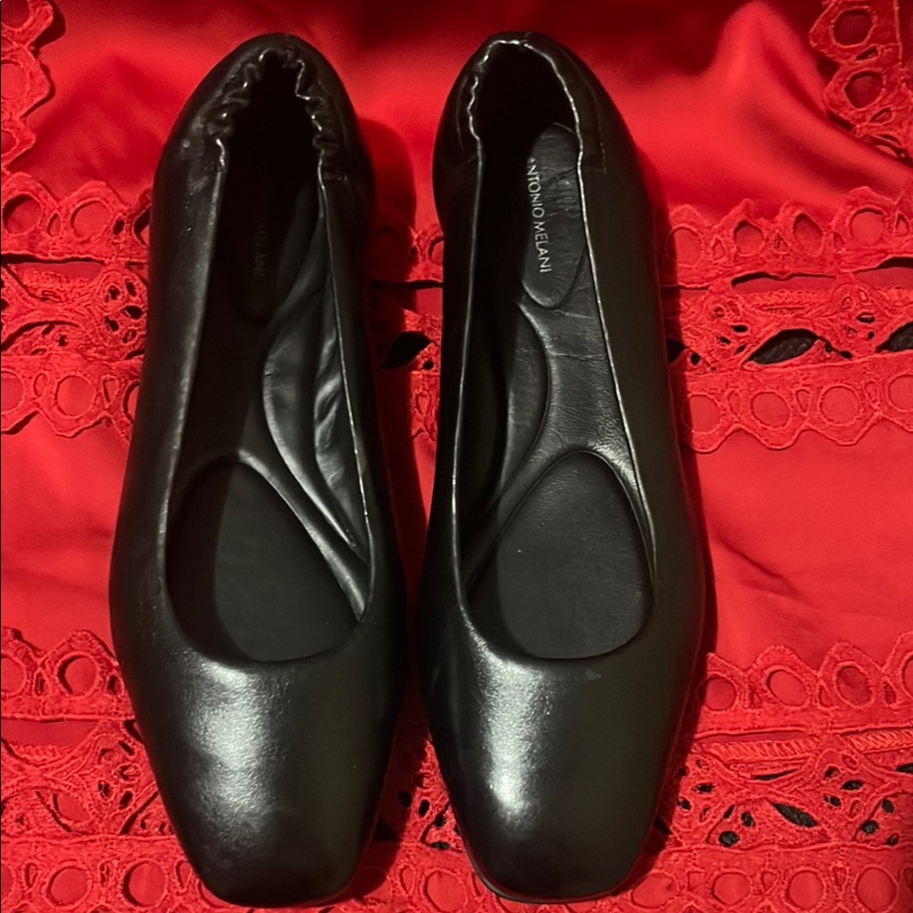ANTONIO MELANI Black Leather flats.